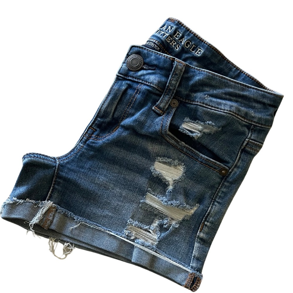 🌻🌻 American Eagle Outfitters Distress Shorts 🌺 - Picture 3 of 4